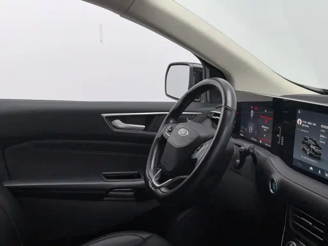 Ford Edge — Фото автомобиля 22