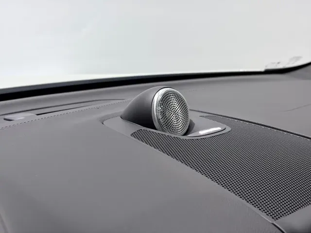 Volvo XC60 — Фото автомобиля 13