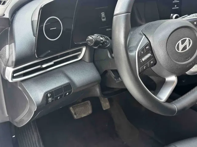 Hyundai Elantra — Фото автомобиля 24