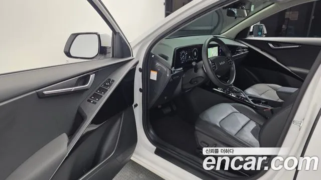 Kia Niro The All New — Фото автомобиля 10