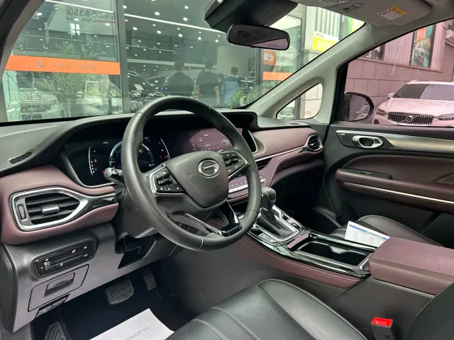 GAC Trumpchi M6 — Фото автомобиля 13