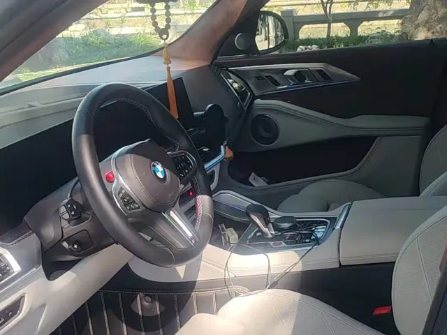 BMW XM — Фото автомобиля 10
