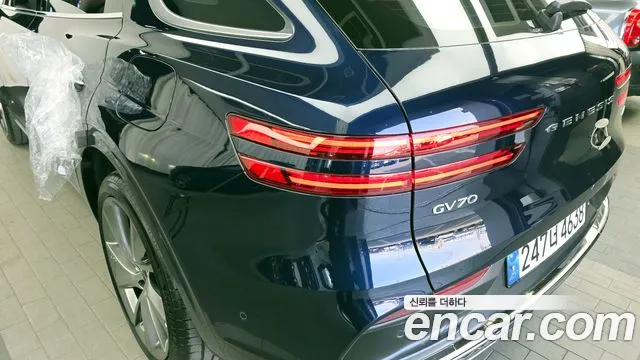Genesis GV70 2.5T Бензин AWD — Фото автомобиля 21