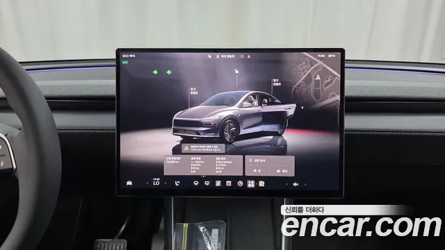 Tesla Model Y — Фото автомобиля 21
