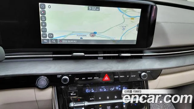 Kia Carnival Generation 4 — Фото автомобиля 21
