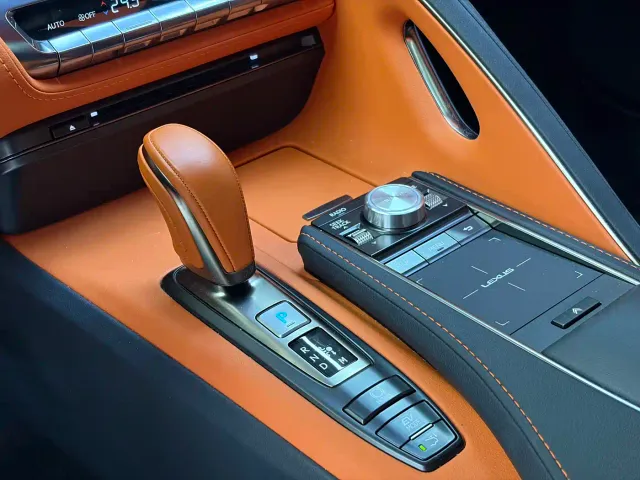 Lexus LC — Фото автомобиля 5