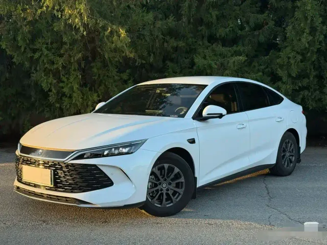 Фотография автомобиля — BYD Qin L