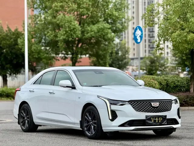 Cadillac CT4 — Фото автомобиля 3