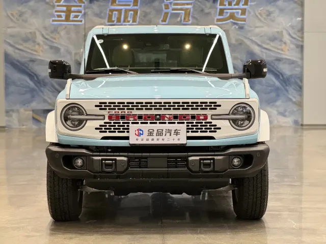 Ford Bronco — Фото автомобиля 2