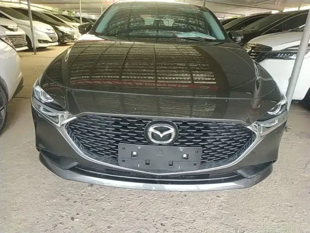Mazda Axela — Фото автомобиля 2