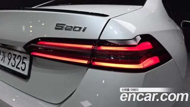 BMW 5-Series — Фото автомобиля 20
