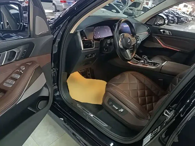 BMW X5 — Фото автомобиля 15