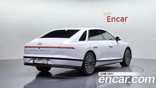 Hyundai Grandeur — Фото автомобиля 2