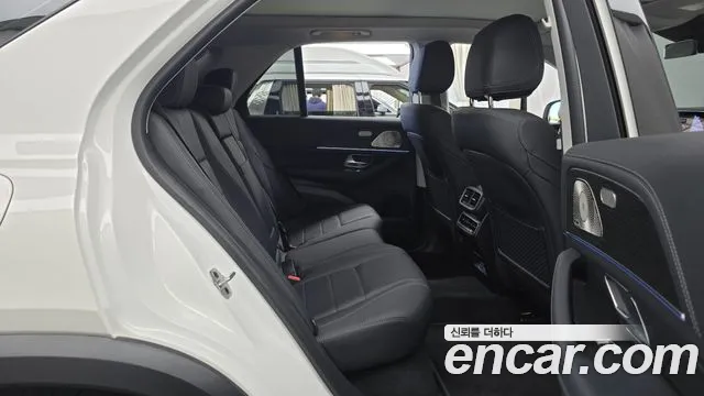 Mercedes-Benz GLE-Class — Фото автомобиля 17