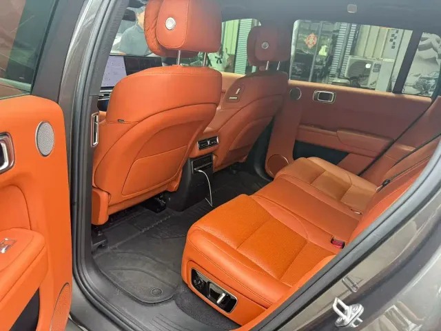 Li Auto L7 — Фото автомобиля 8