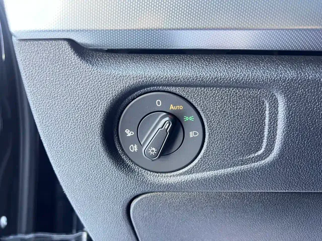 Volkswagen Passat — Фото автомобиля 12