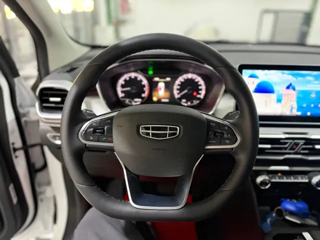 Geely Binyue — Фото автомобиля 5