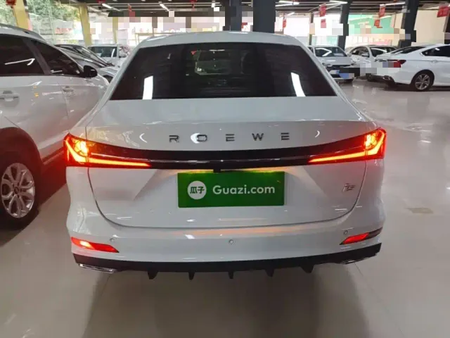 Roewe i5 — Фото автомобиля 5
