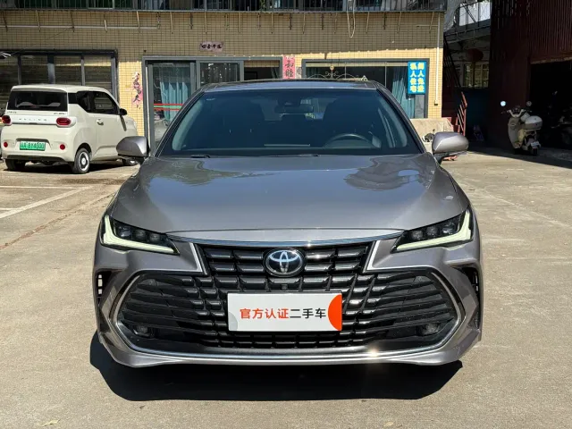 Toyota Avalon — Фото автомобиля 2