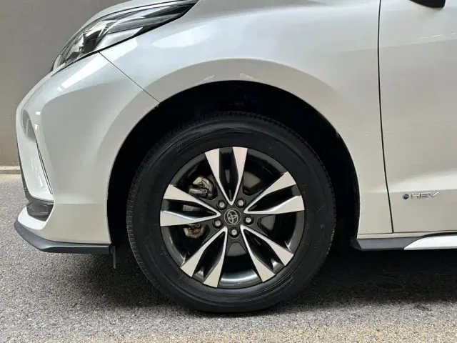 Toyota Granvia — Фото автомобиля 6