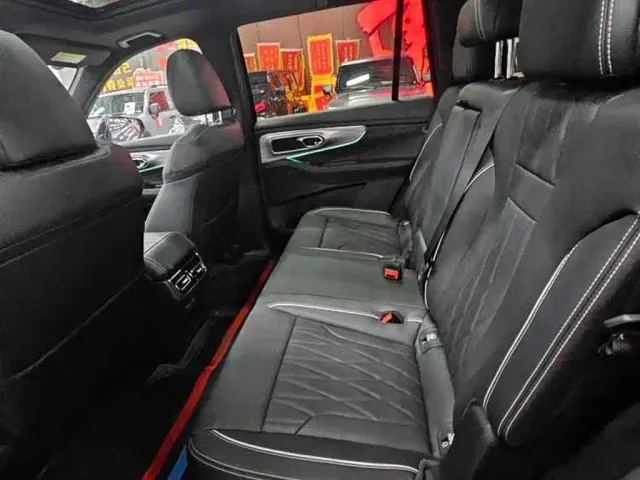 GAC Trumpchi GS8 — Фото автомобиля 7