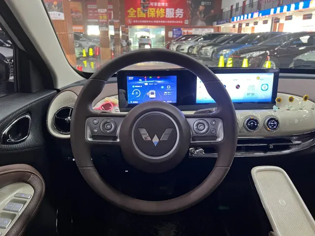 Wuling Bingo — Фото автомобиля 9