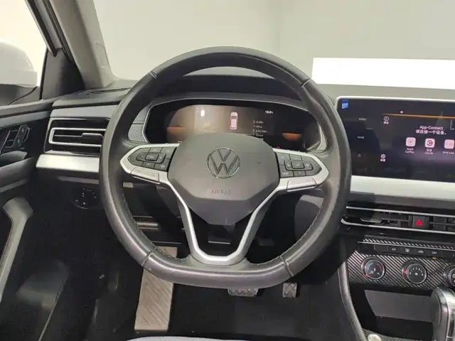 Volkswagen Lavida — Фото автомобиля 15