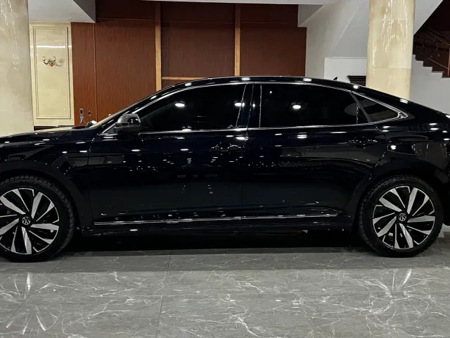 Volkswagen Passat — Фото автомобиля 8