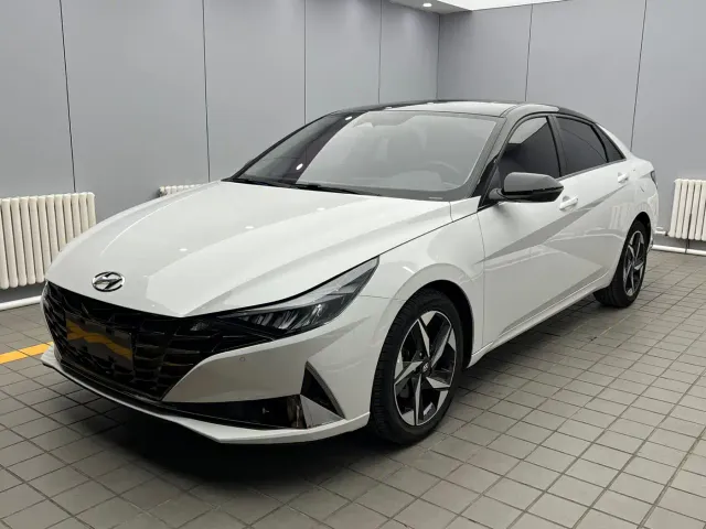 Фотография автомобиля — Hyundai Elantra