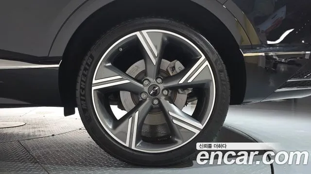 Genesis GV80 — Фото автомобиля 6