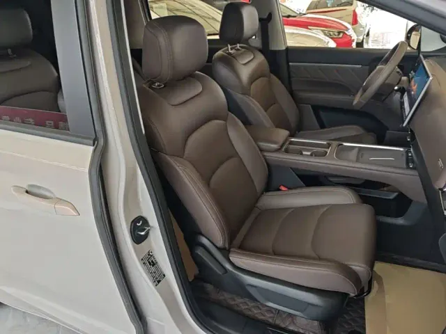 Wuling Starlight 730 — Фото автомобиля 24