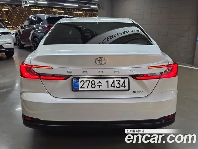 Toyota Camry — Фото автомобиля 4