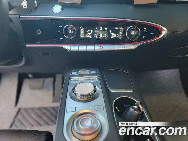 Genesis GV70 — Фото автомобиля 20