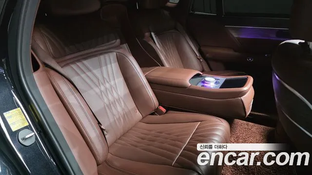 Genesis G90 Бензин 3.5 турбо AWD — Фото автомобиля 11