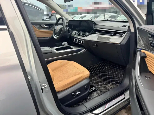 Hongqi HS5 — Фото автомобиля 8