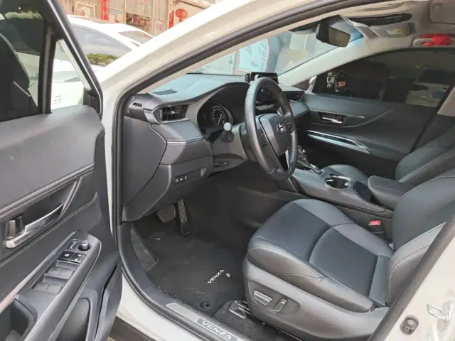 Toyota Venza — Фото автомобиля 15