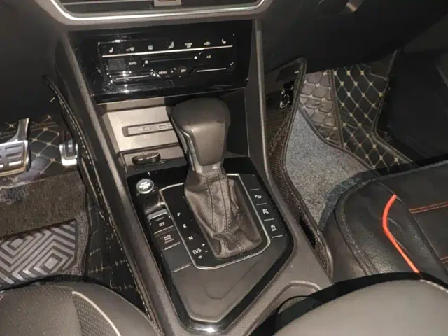 Volkswagen Tiguan L — Фото автомобиля 16