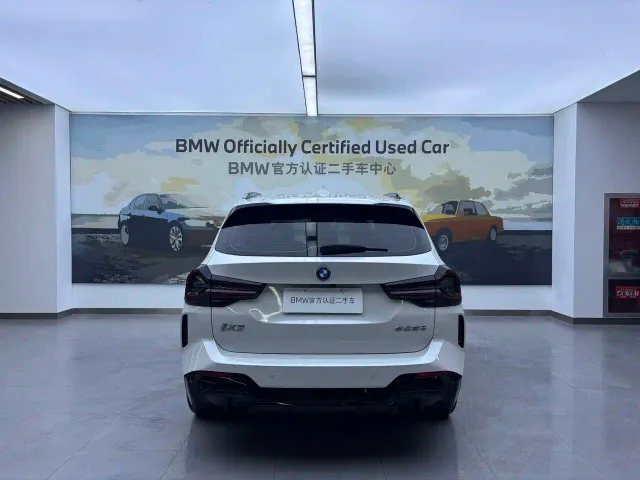 BMW iX3 — Фото автомобиля 5
