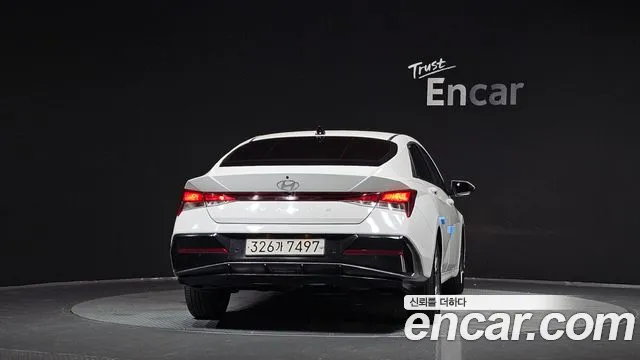 Hyundai Avante CN7 — Фото автомобиля 4