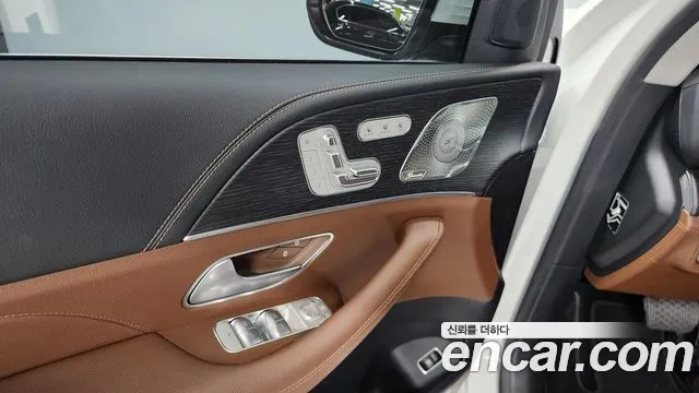 Mercedes-Benz GLE-Class — Фото автомобиля 10