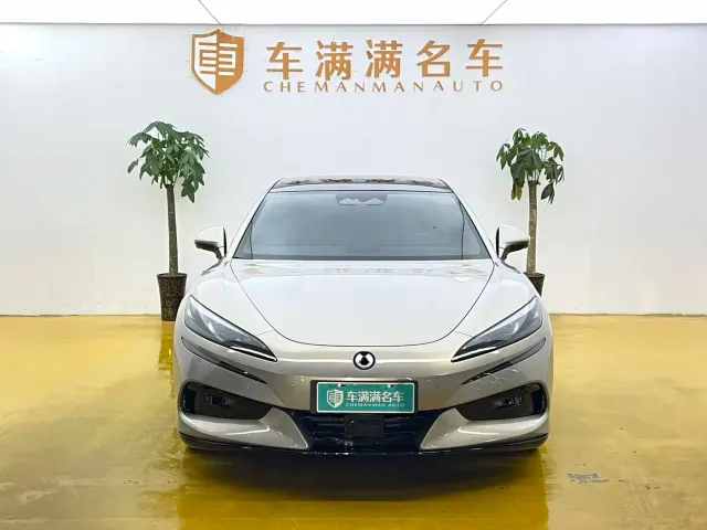 Denza Z9GT — Фото автомобиля 2