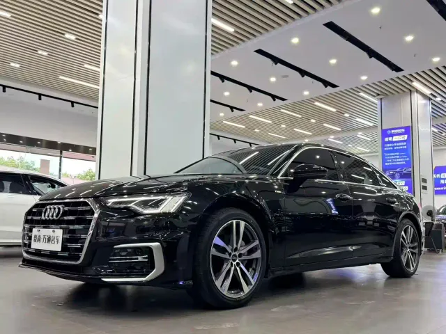 Фотография автомобиля — Audi A6L
