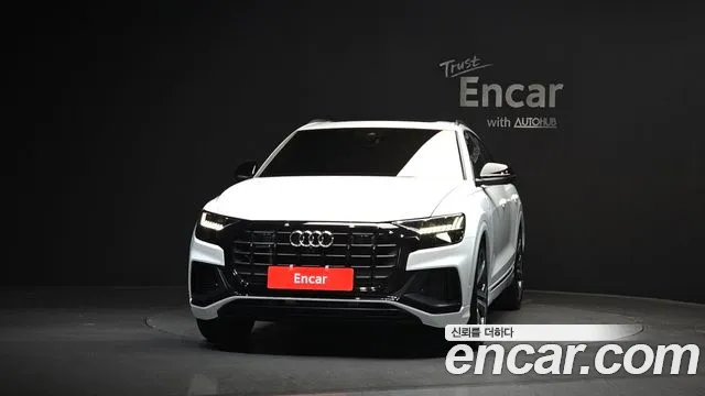 Audi Q8 55 TFSI quattro Premium — Фото автомобиля 3