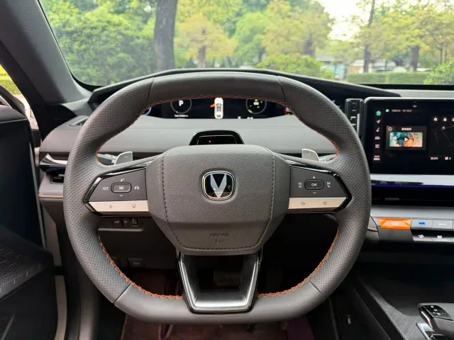 Changan UNI-V — Фото автомобиля 13