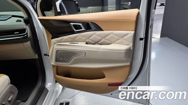 Kia Carnival Generation 4 — Фото автомобиля 14