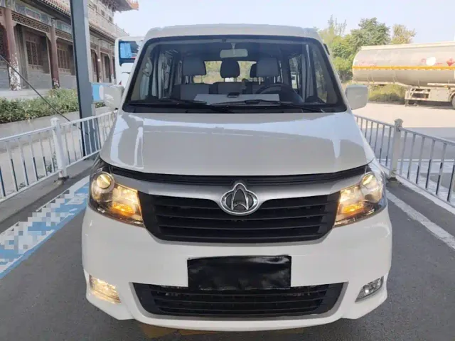 Changan Ruixing M90 — Фото автомобиля 2