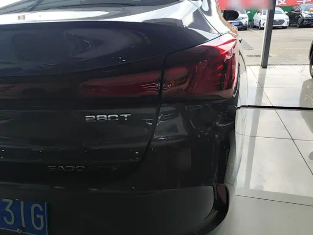 Changan Eado — Фото автомобиля 7