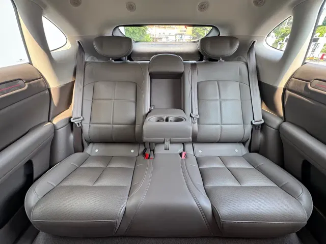IM Motors LS6 — Фото автомобиля 12
