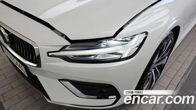 Вольво S60 S60 третьего поколения B5 Ultimate Bright — Фото автомобиля 20