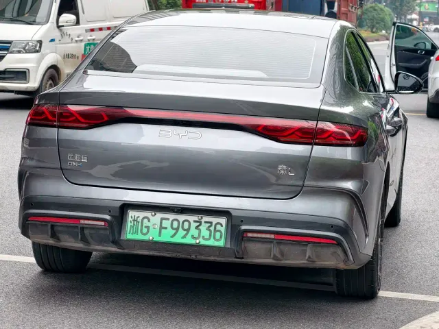 BYD Qin L — Фото автомобиля 4